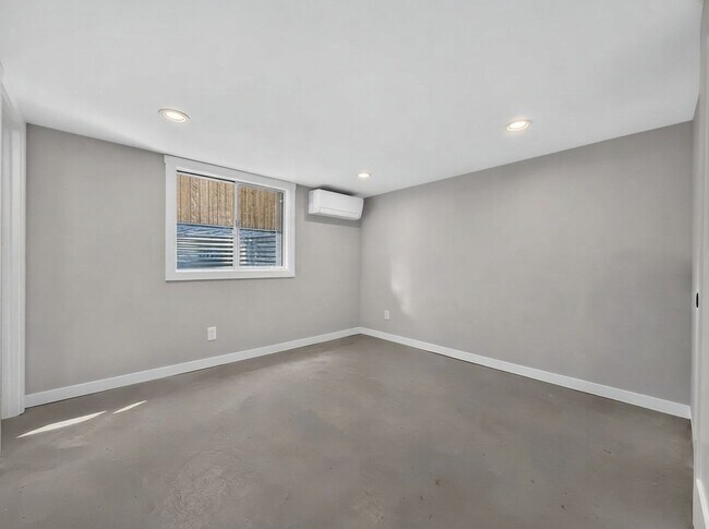 Building Photo - 7924 13th Ave SW