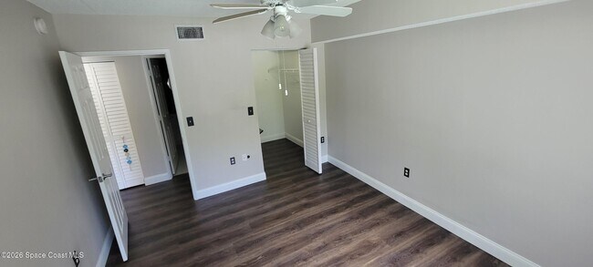 Building Photo - 1590 S 42ND Cir