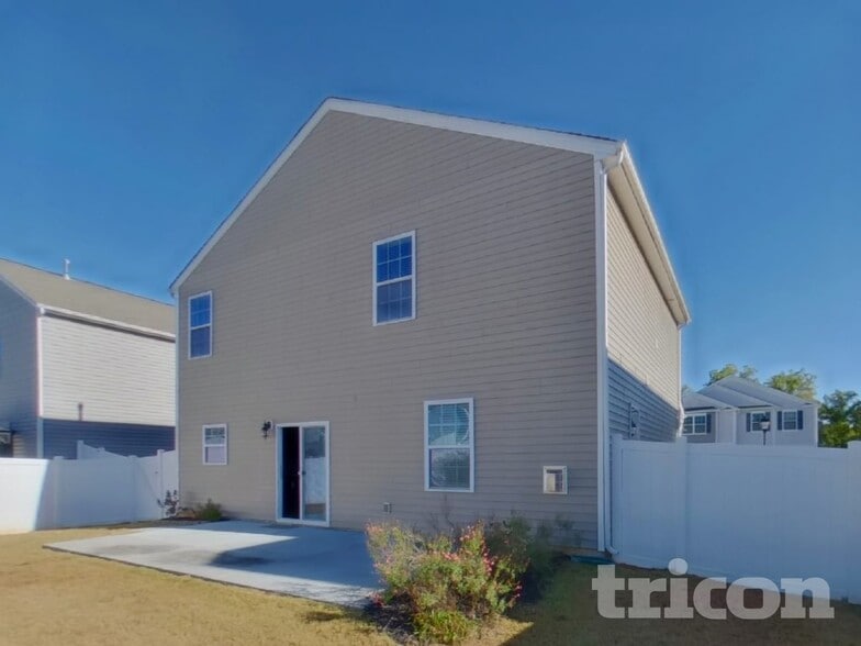 Building Photo - 152 King William Dr