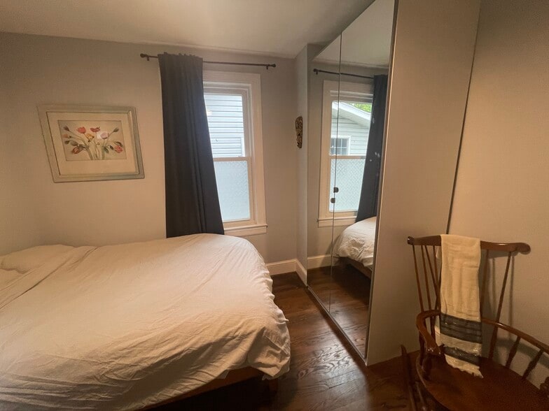 Bedroom main floor - 4211 29th St