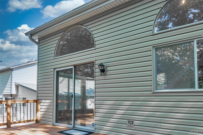Building Photo - 16211 Port of Nantucket Dr