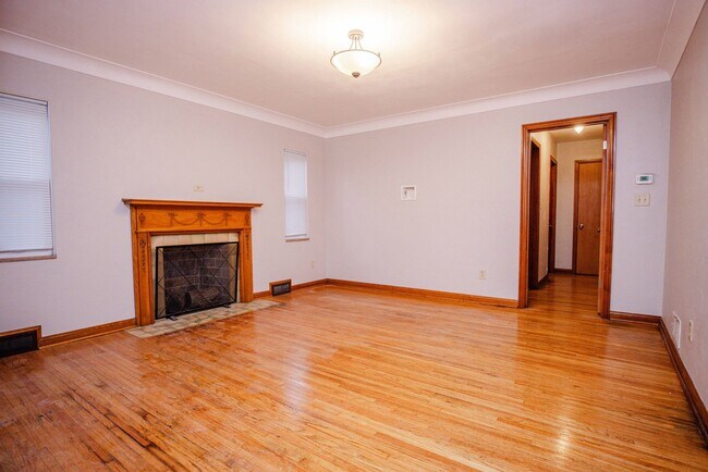Building Photo - 3416 Chestnut St