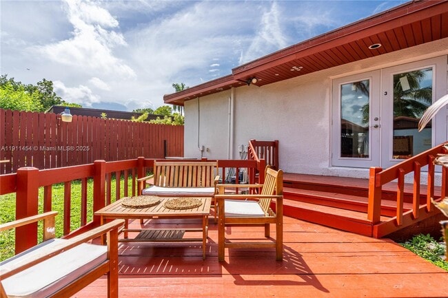 Building Photo - 1841 SW 29th Ave