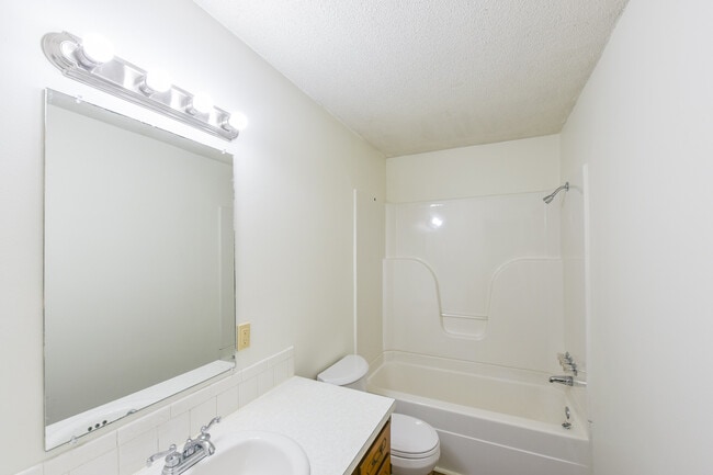 Building Photo - 700 S Roland Rd