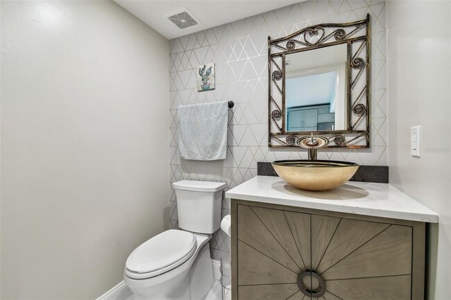 Building Photo - 240 Windward Passage