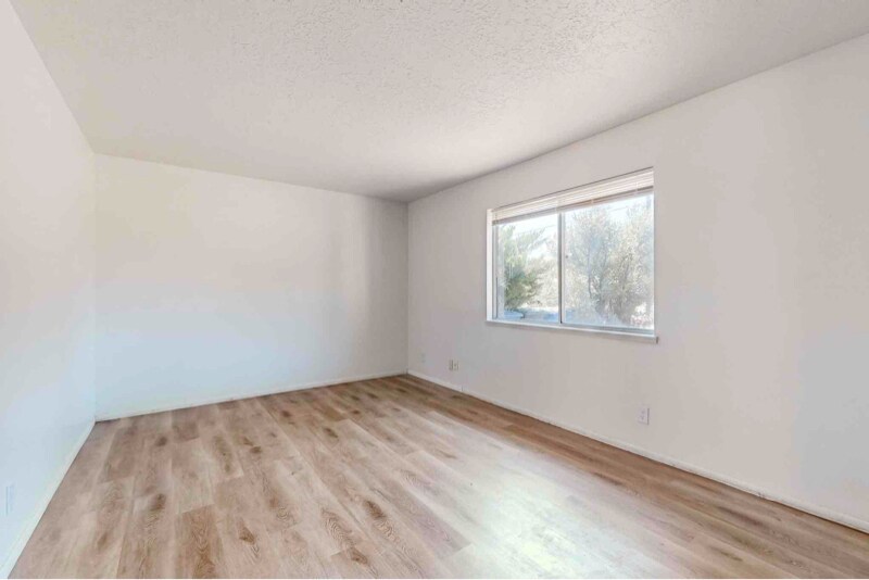 Building Photo - 621 Grecian Ln NW