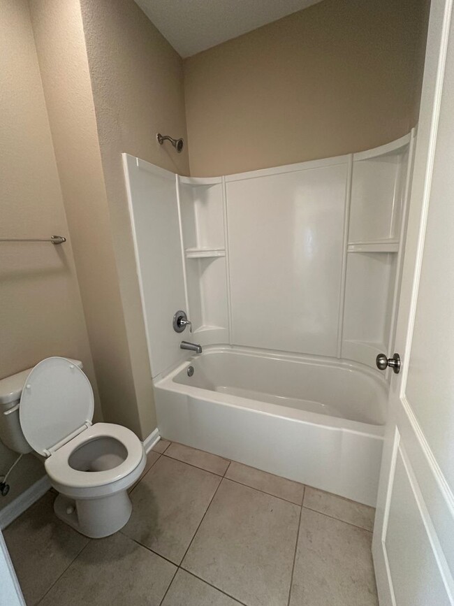 Building Photo - Oceanway Beauty, WOW Amenities, 4 Bedroom ...