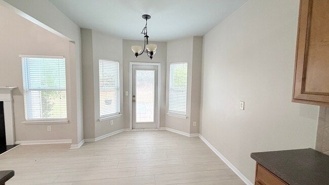 Building Photo - 765 Rockbass Rd