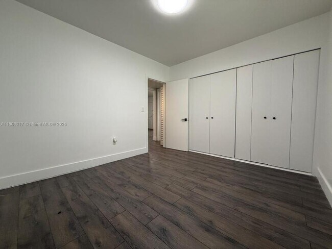 Building Photo - 2 bedroom in North Miami FL 33161
