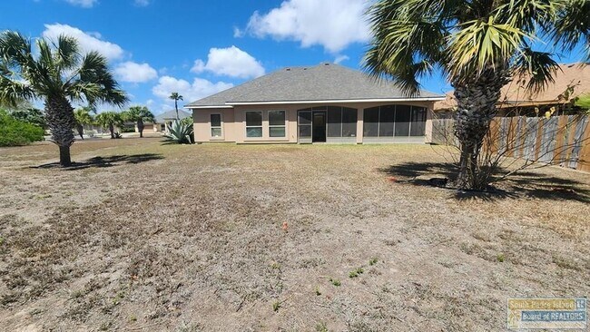 Building Photo - 15 Cypress Point Dr