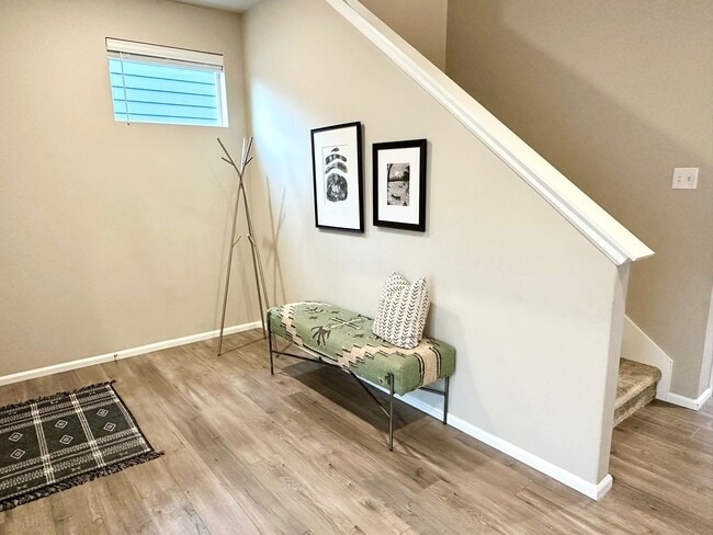 Building Photo - Stunning Stewart Crossing Home!