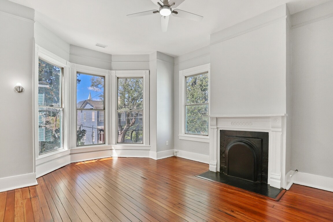 Building Photo - 1112 Barnard St