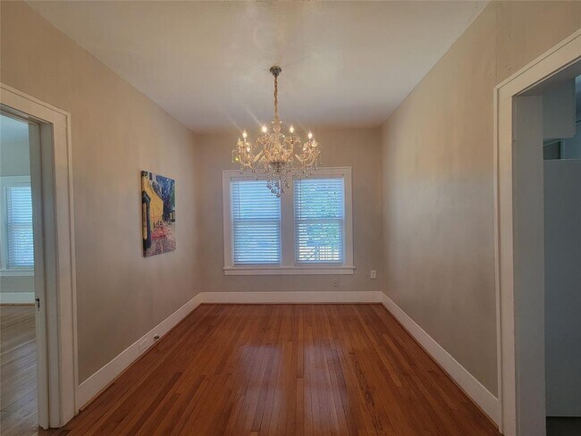 Building Photo - 2406 Huldy St