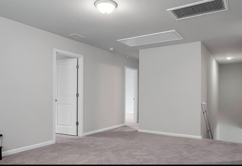 Building Photo - 717 Butter Rd