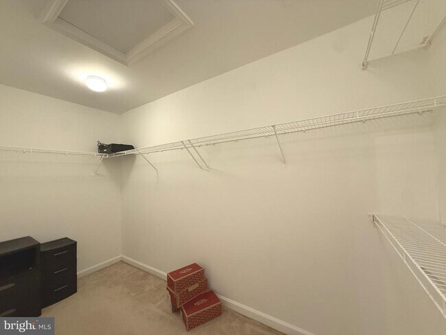 Building Photo - 60 Deerbrook Dr