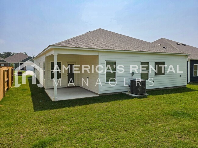 Building Photo - 318 Ashland Dr SW