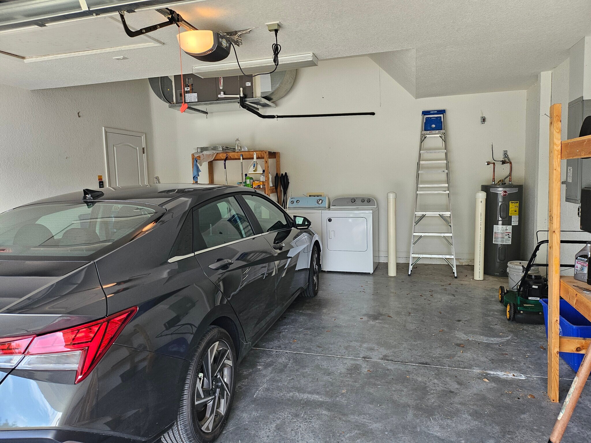 Garage - 5144 Lansdowne Way