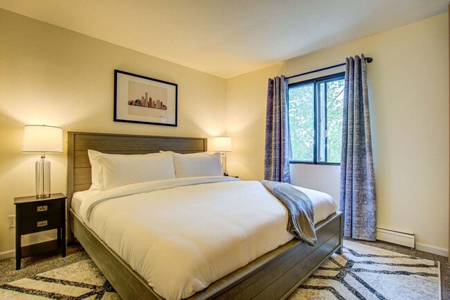 Building Photo - 3367 S 100th St