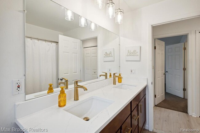 Building Photo - 1131 Indianwood Trail