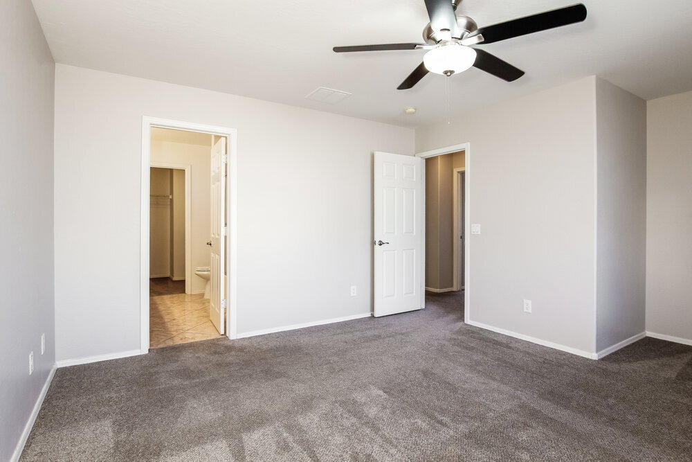 Building Photo - 23955 W Antelope Trail