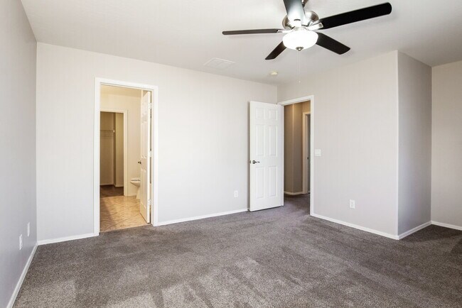 Building Photo - 23955 W Antelope Trail