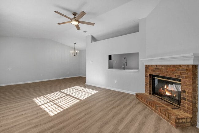 Building Photo - 315 Whetherbine Way E
