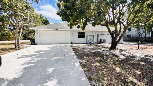 Building Photo - 6030 Eberts St
