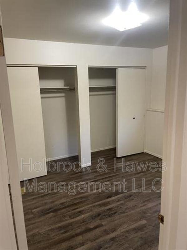 Building Photo - 225 N Sherwood St