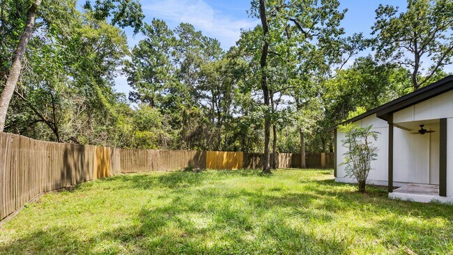 Building Photo - 1908 N Red Cedar Cir