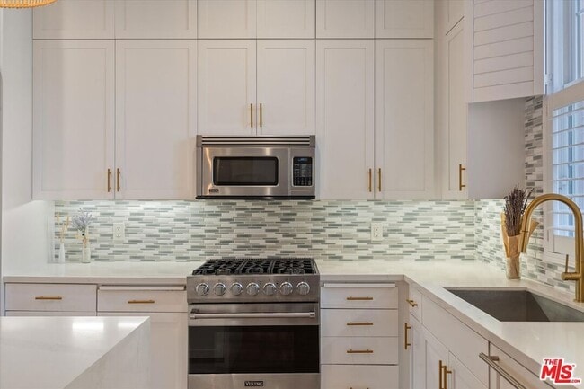 Building Photo - 13020 Pacific Promenade