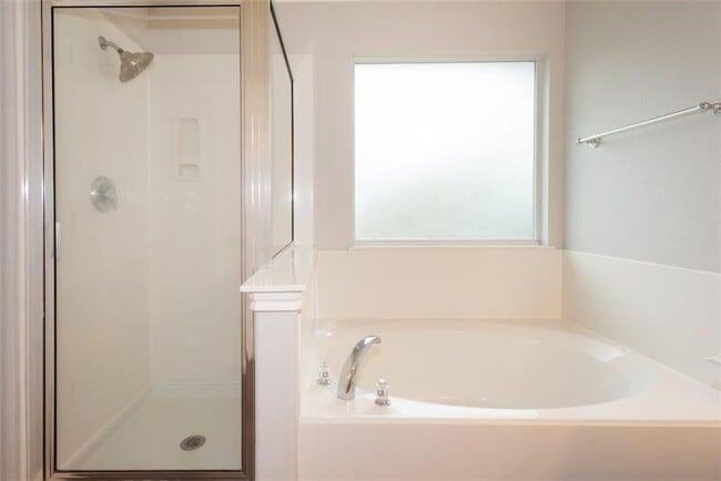 Building Photo - 19400 Sunken Creek Pass