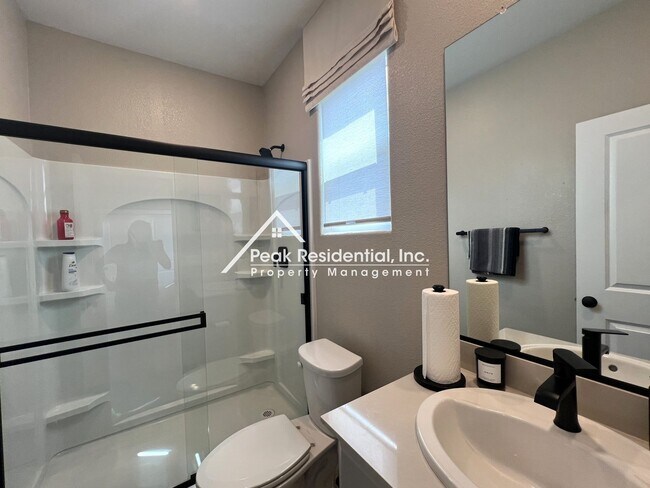 Building Photo - Updated West Sacramento 1bd/1ba ADU!