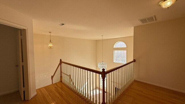 Building Photo - Spacious Colonial in Austin Ridge