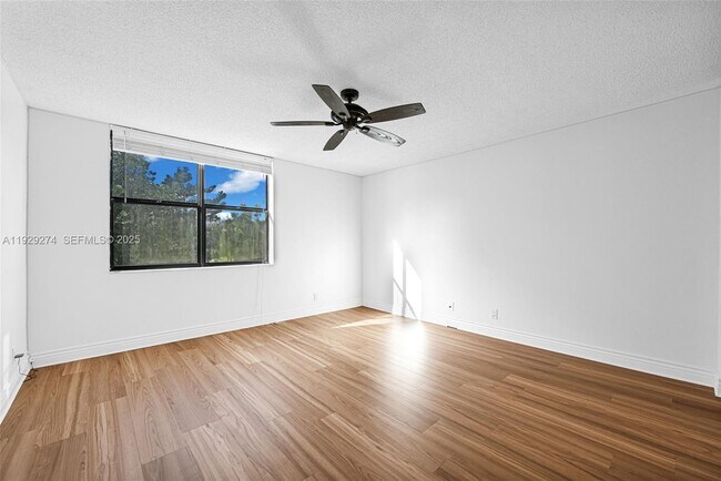 Building Photo - 3150 NW 42nd Ave