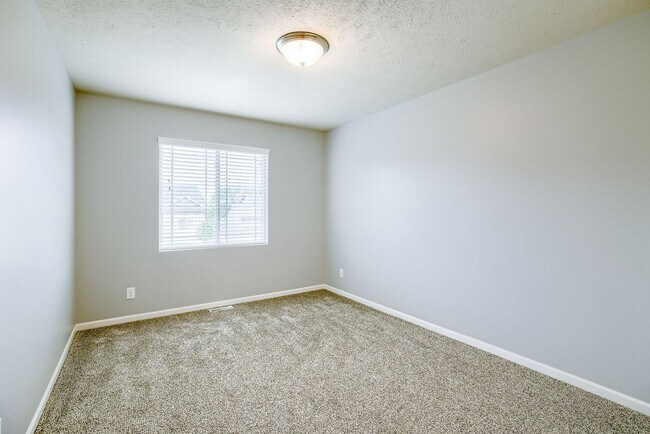Building Photo - Must See In Whitetail Creek!!