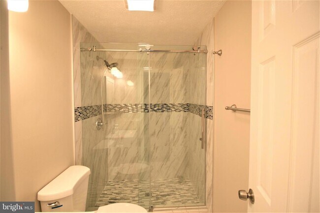 Building Photo - 507 Smoketree Ct