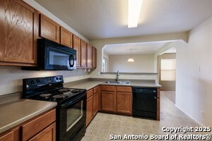 Building Photo - 8011 Willow Country