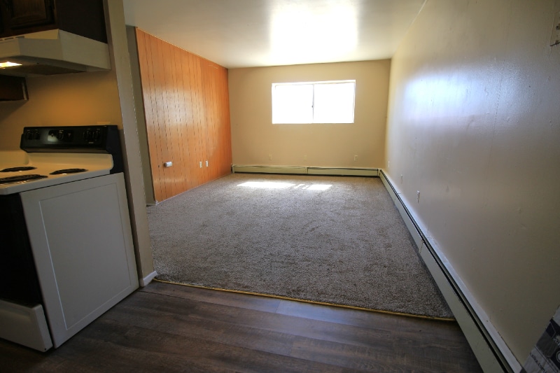 Building Photo - 703 Silverbow Ave