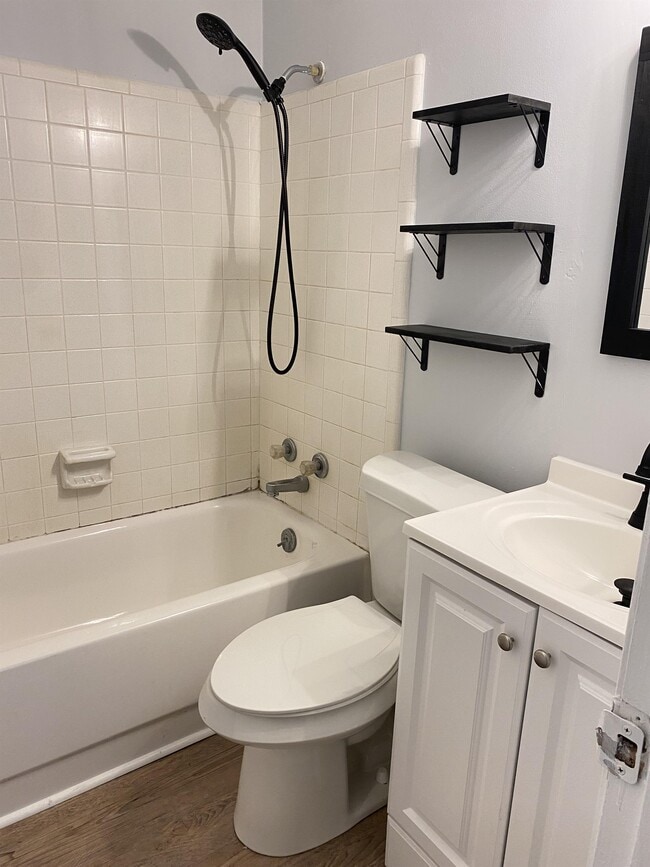 Building Photo - 18272 Sidney Ave