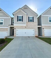Building Photo - Beautiful Townhome Located at The Borough ...