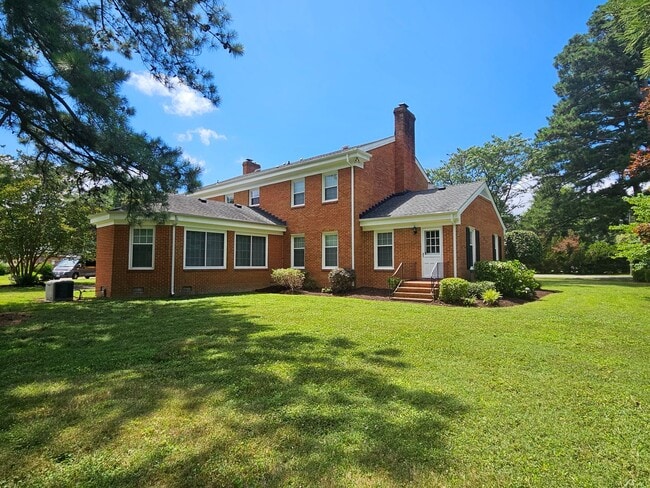 Building Photo - WITCH DUCK POINT