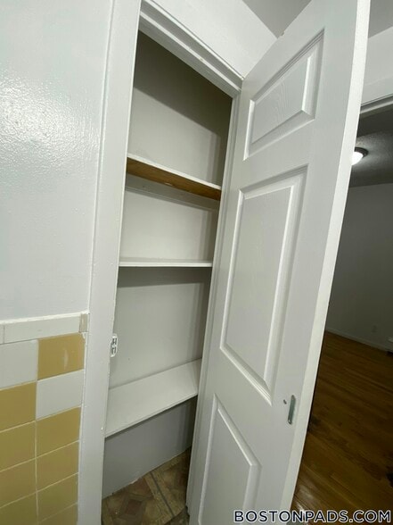 Building Photo - 28 S Huntington Ave