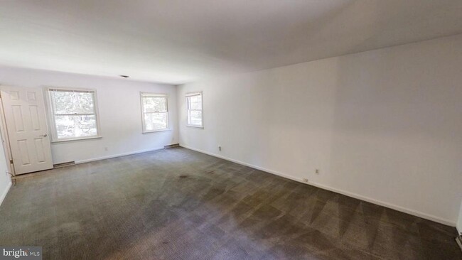 Building Photo - 3842 Stoneybrook Rd