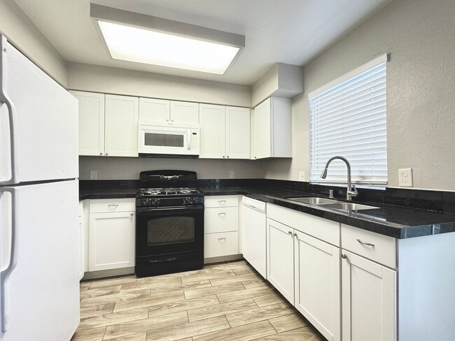 Building Photo - 7084 Burcot Ave