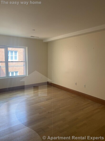 Building Photo - 2440 Massachusetts Ave
