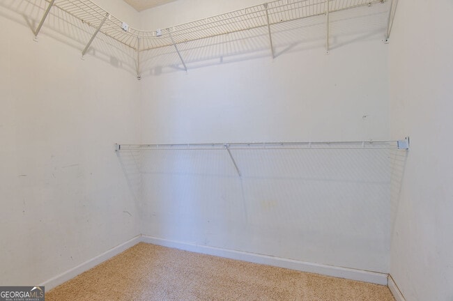 Building Photo - 105 N Oakland Cir