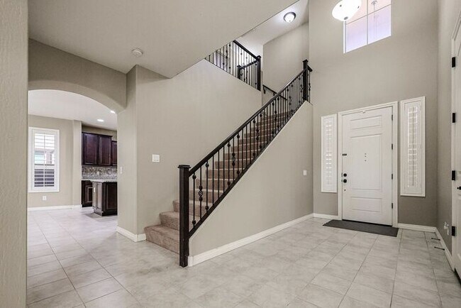 Building Photo - COMING SOON! Great Location!Stunning 6-bedroom Plus 7, 4.5-bathroom home located in Chandler