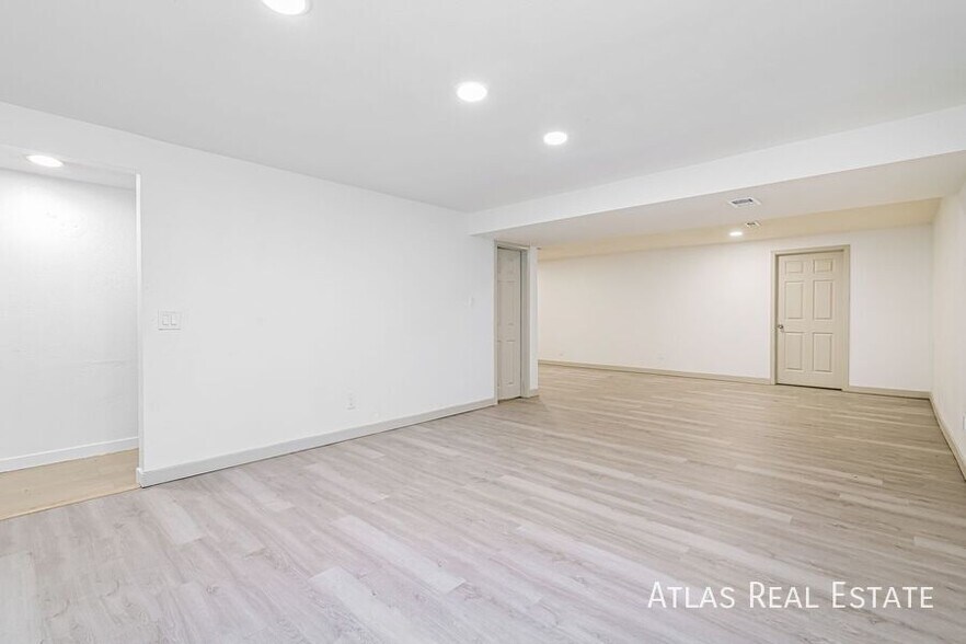 Building Photo - 1679 Ensenada Way