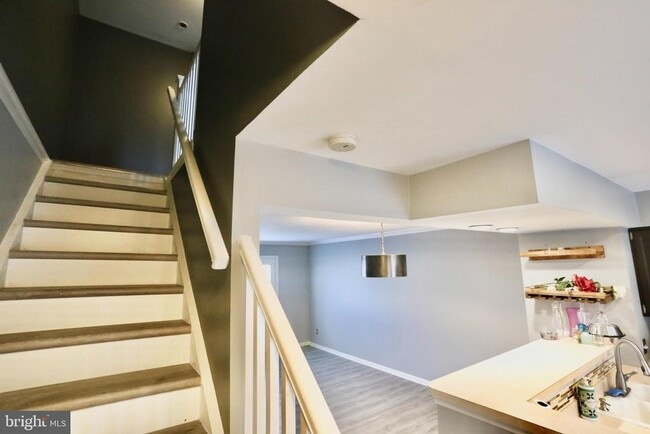 Building Photo - 6623 Skylemar Trail