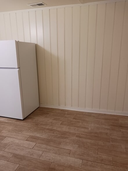 Plenty of room for an eat-in kitchen - 1012 N 23rd St